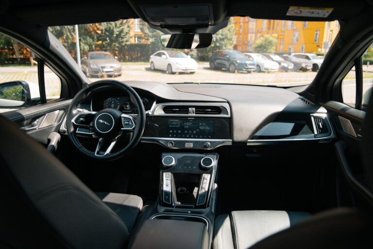 Оренда Jaguar I-Pace в Києві