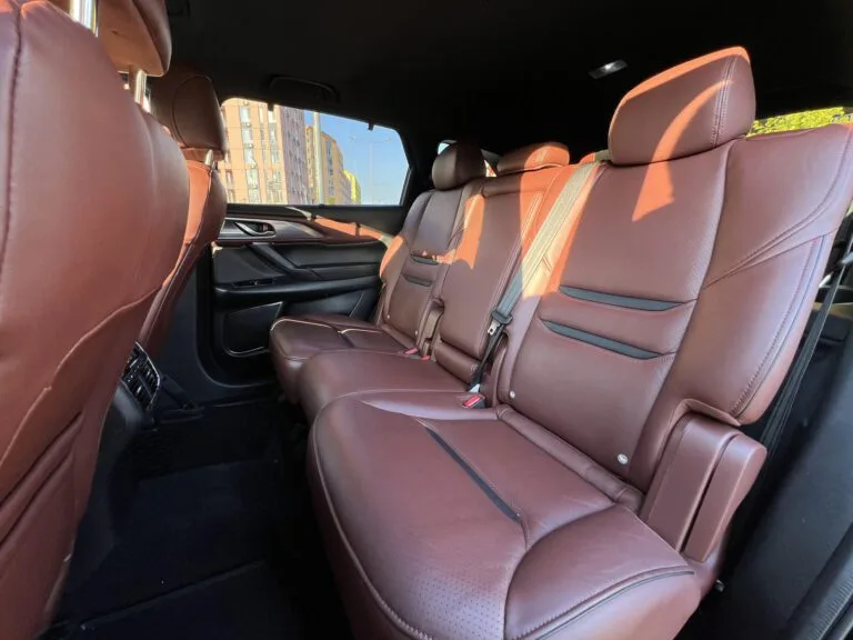 Арендовать авто Mazda CX-9