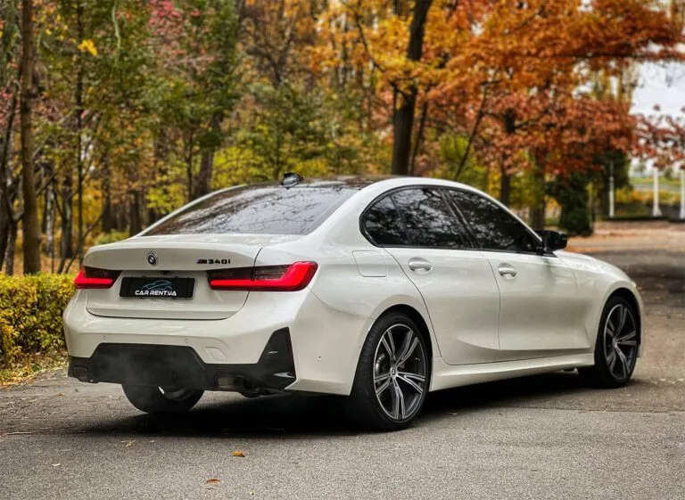 Аренда BMW 330 G20