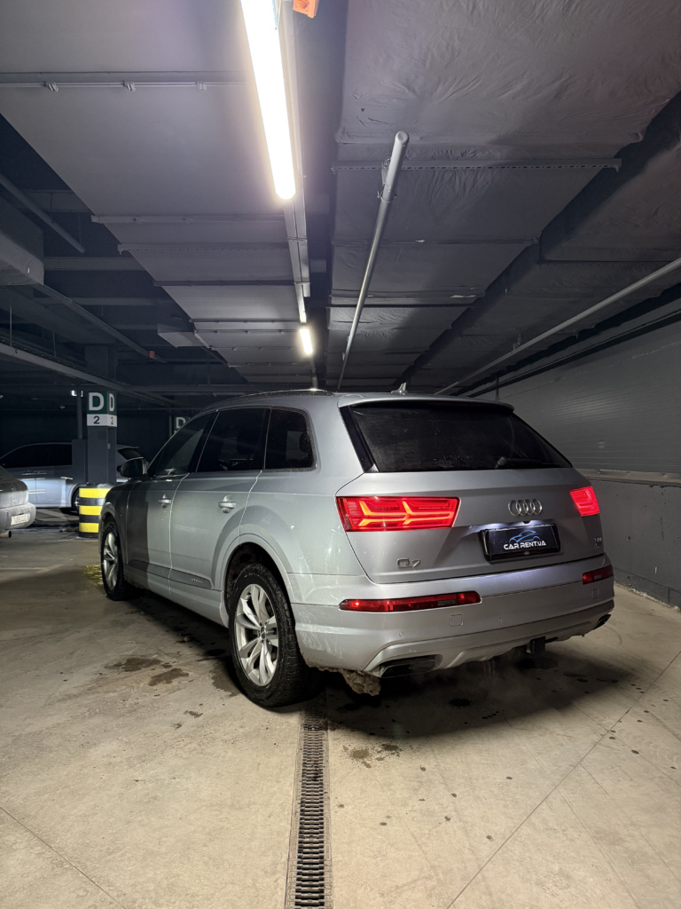 AUDI Q7 2017 сіра