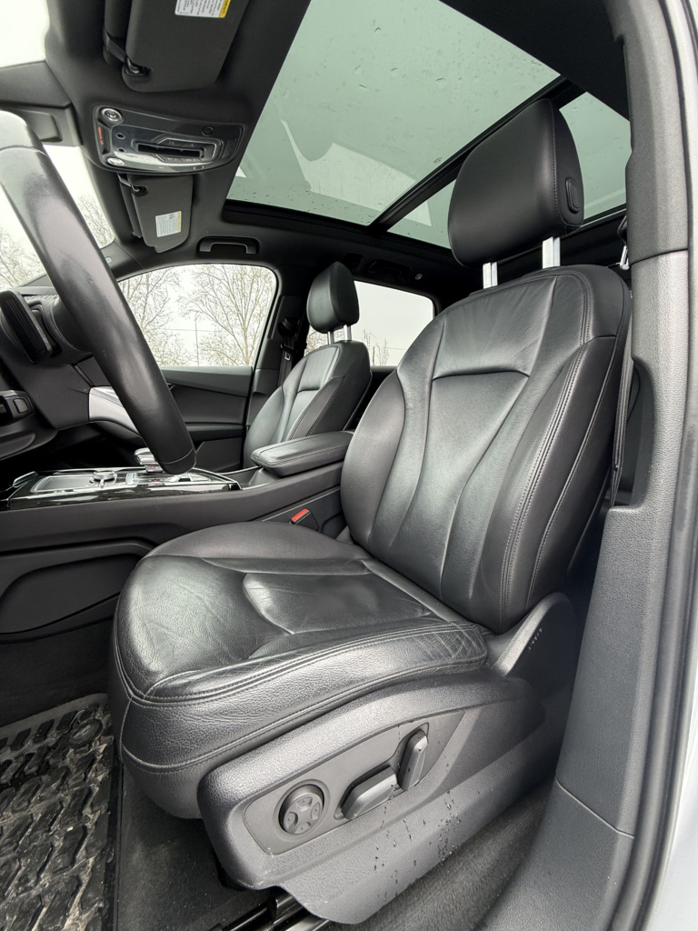 AUDI Q7 2017 сіра