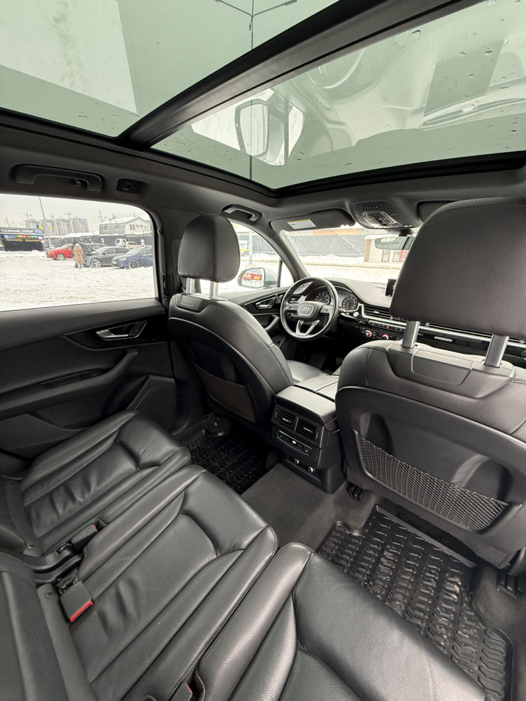 AUDI Q7 2017 сіра