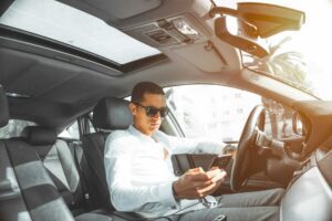 Каршеринг vs Аренда авто: что выбрать?