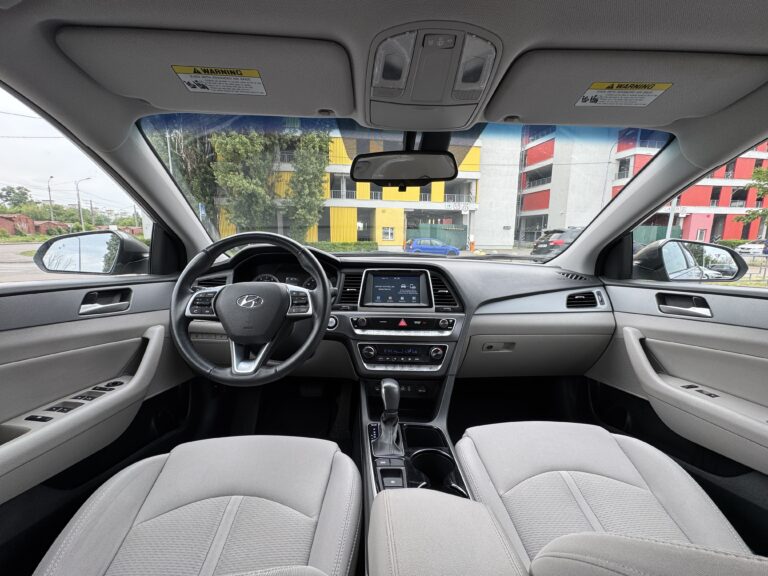 Hyundai Sonata аренда автомобиля