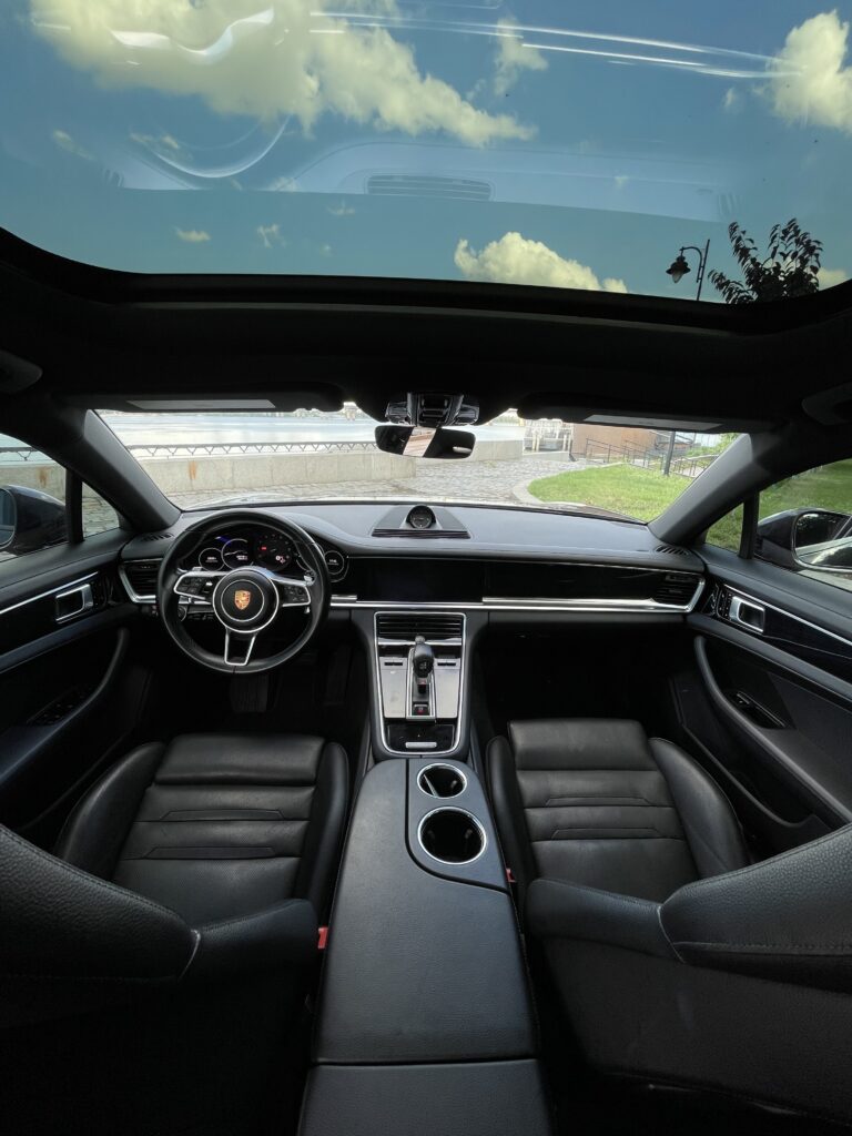 Porsche Panamera автомобиль в аренду