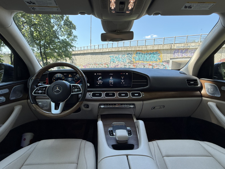 Mercedes GLE оренда автомобіля