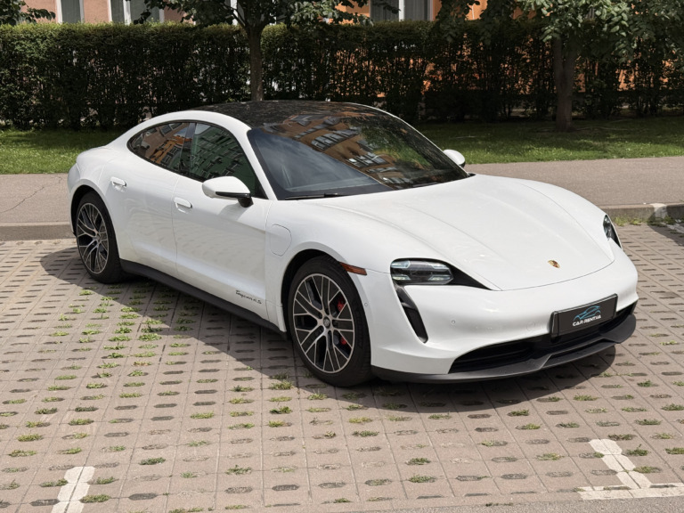 Porsche Taycan 4S аренда автомобиля