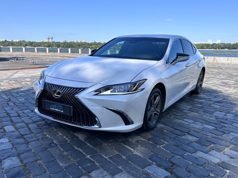 Lexus ES 300h long term car rental