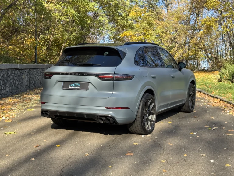 Porsche Cayenne оренда авто з доставкою
