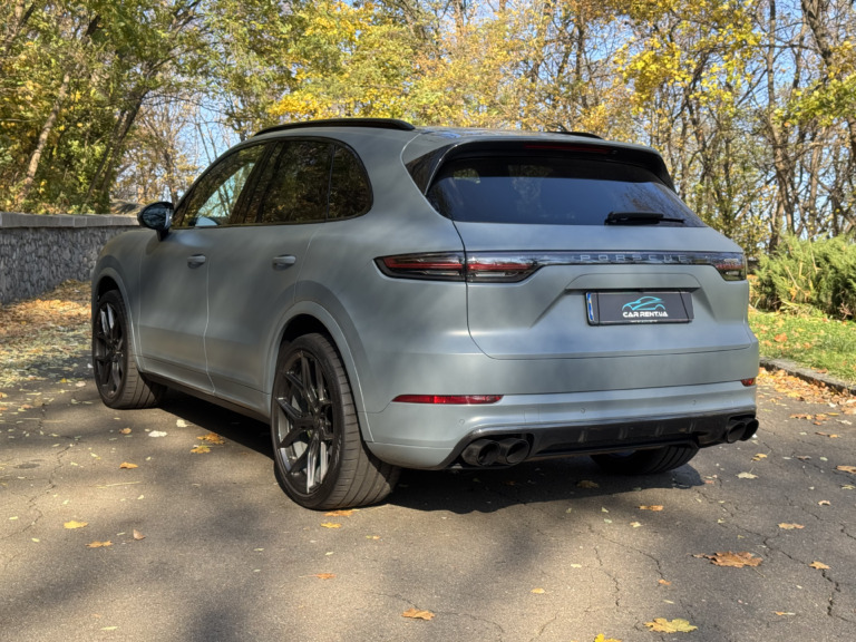 Porsche Cayenne автомобиль в аренду