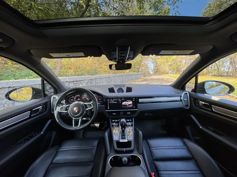 Porsche Cayenne прокат машини