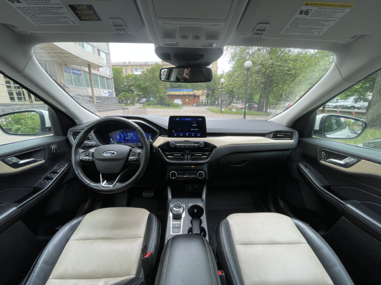 Ford Escape прокат авто в Украине