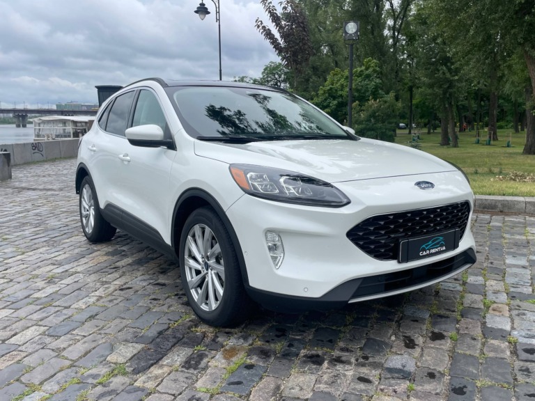 Ford Escape автомобиль в аренду